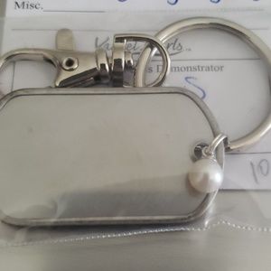 Dog Tag Keychain. (KC13)